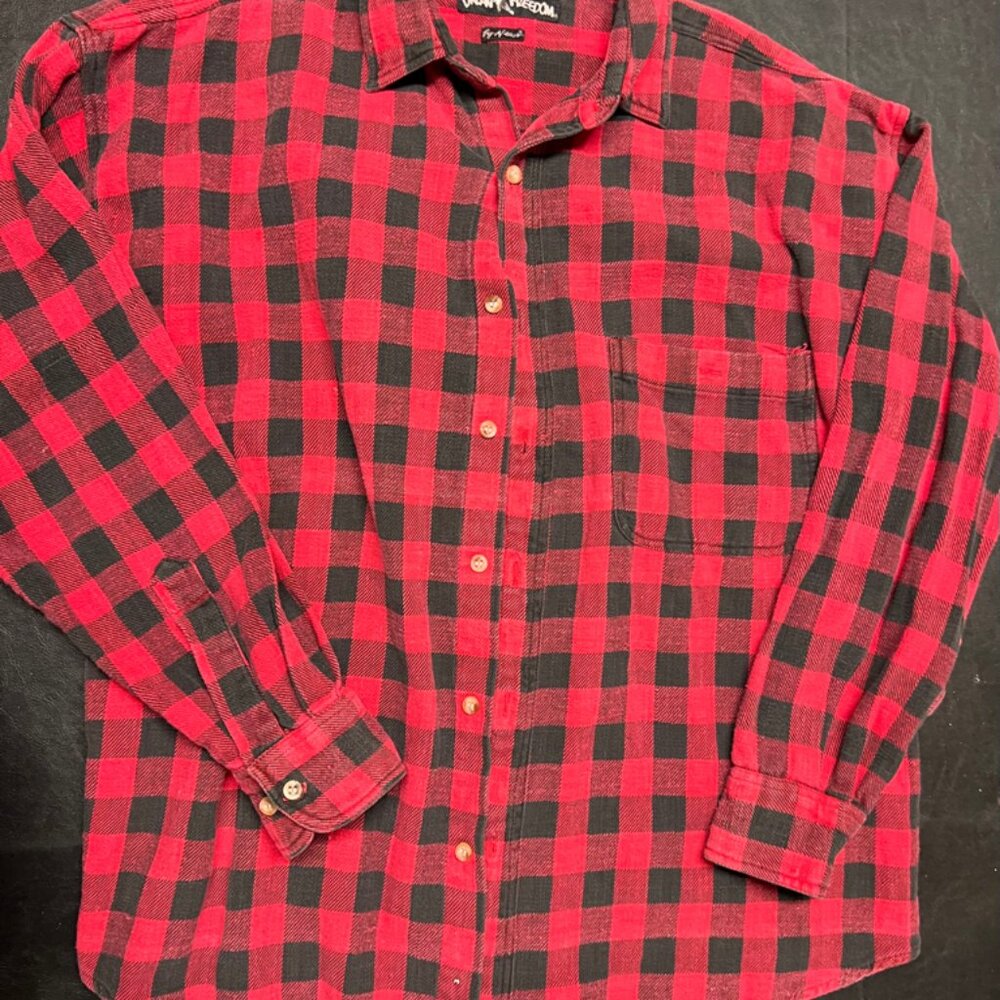 Vtg. Urban Freedom Large Red Black Plaid Flannel Long Sleeve Button‎ Down (GS1)